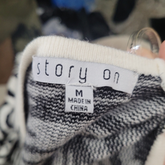 Story On Black and White Zebra Print Wrap Dress - Picture 3 of 6